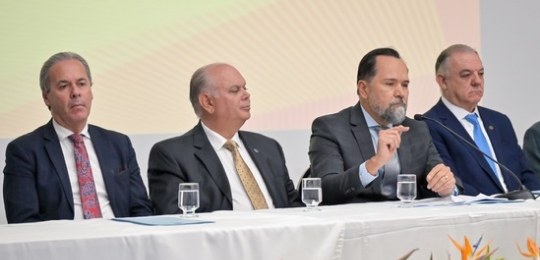 Desembargadores Ramom Tácio, Marcos Lincoln e Júlio Lorens