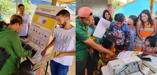 Montagem com duas fotos que mostram indígenas da etnia Maxakali votando na urna eletrônica. A pr...